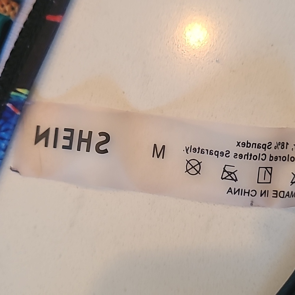 Shein bikini. Like New. Medium - Picture 5 of 6